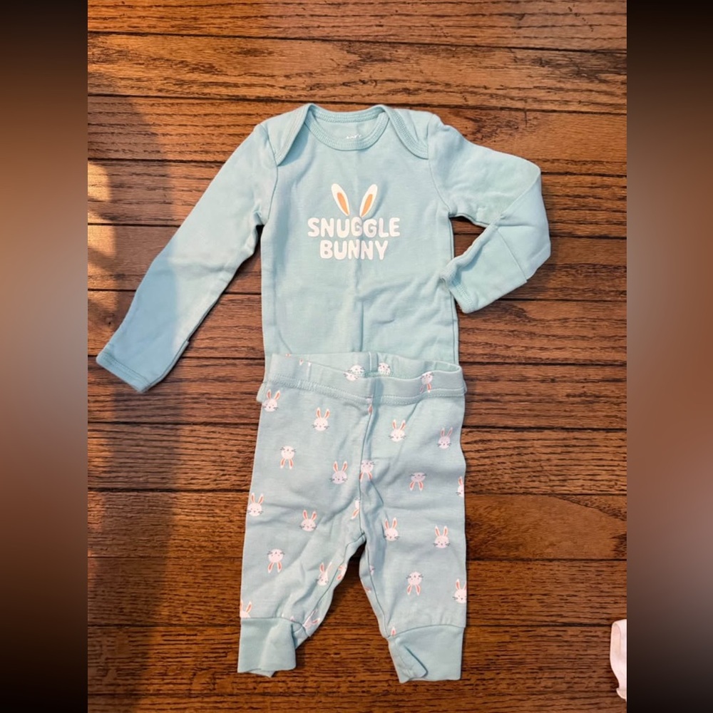 Snuggle Bunny Set NWOT